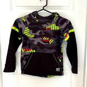 Russell hoodie. Size S (6/7)